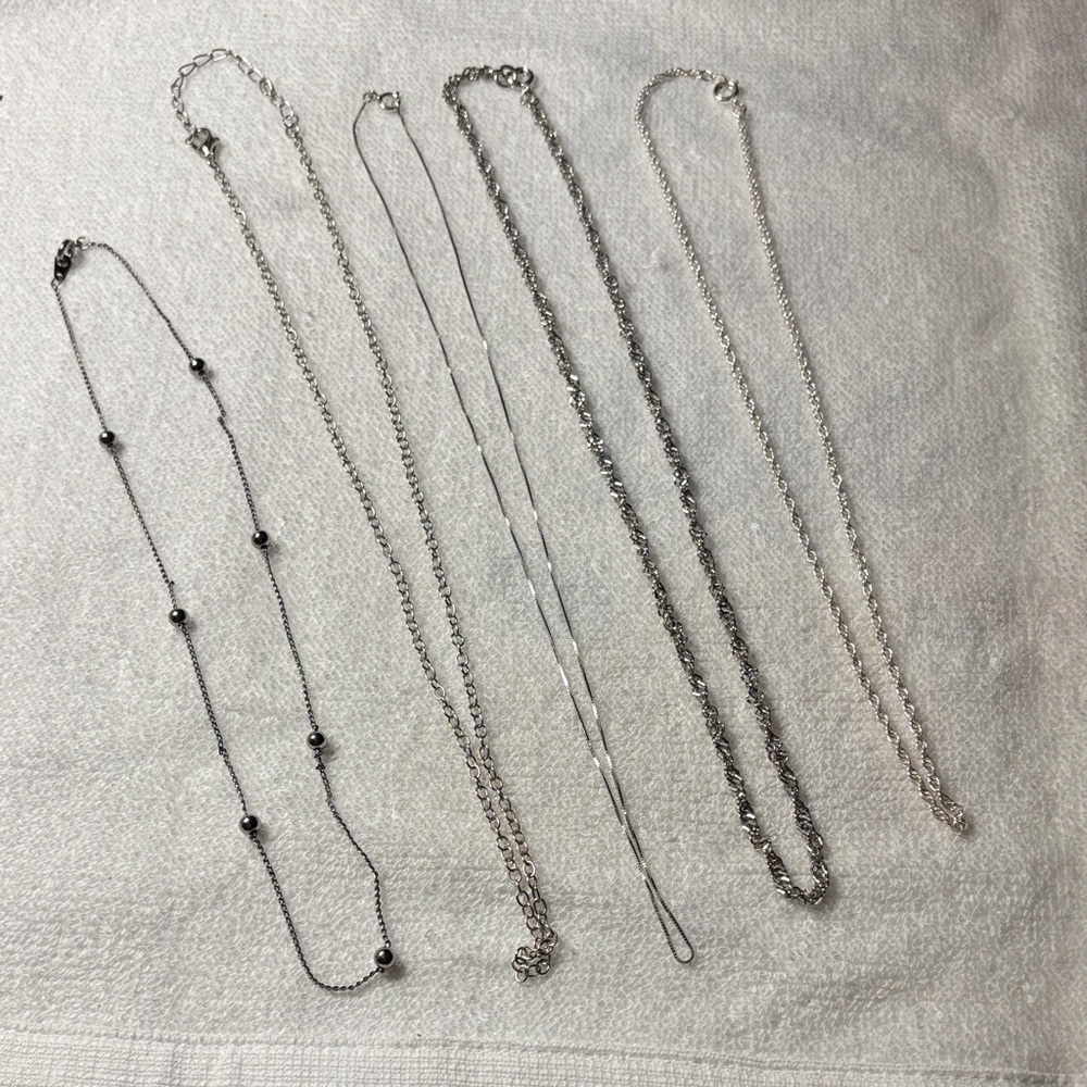 Source Unknown Silver Necklace Collection bundle of 5